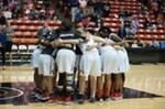 Women's Hoops Opens Season With Exhibition